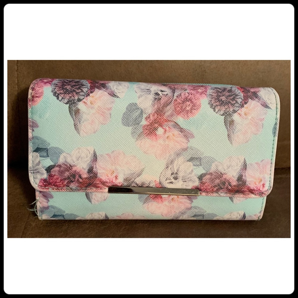 RFID checkbook wallet